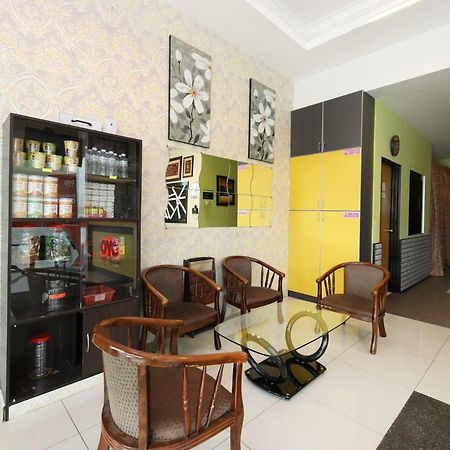Oyo 603 Sri Padang Inn Куантан Экстерьер фото