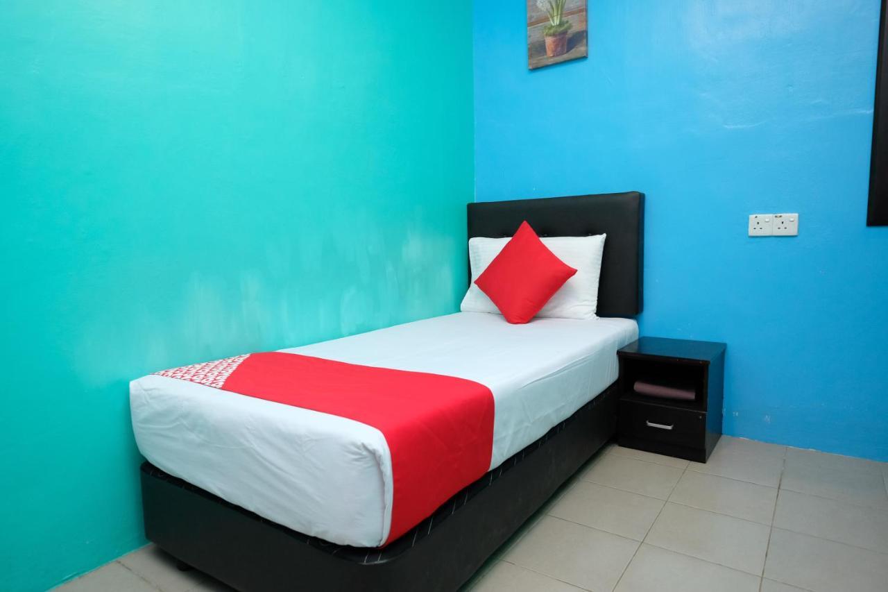 Oyo 603 Sri Padang Inn Куантан Экстерьер фото