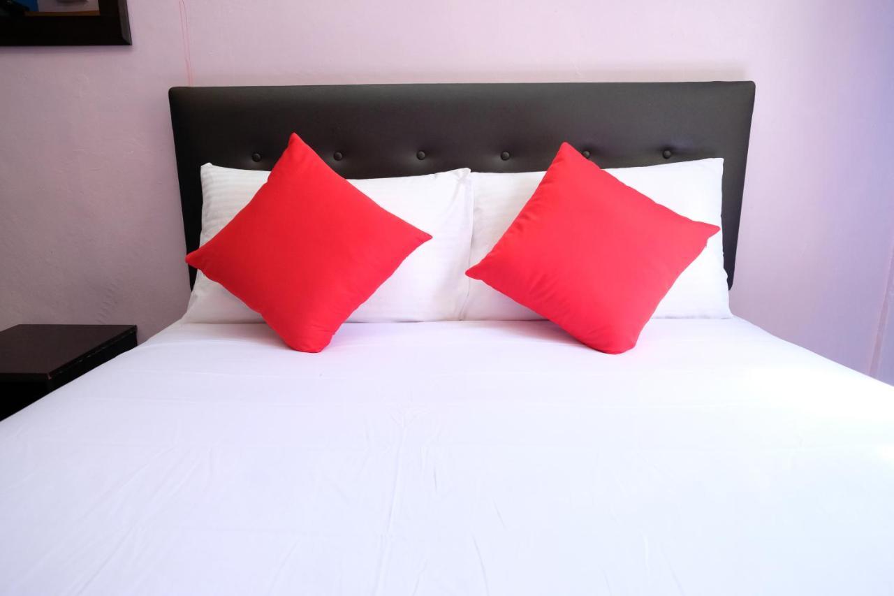Oyo 603 Sri Padang Inn Куантан Экстерьер фото
