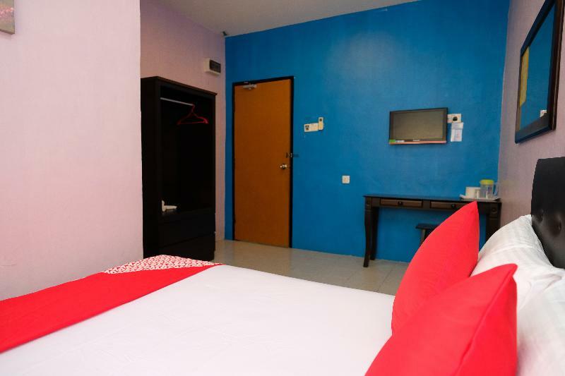 Oyo 603 Sri Padang Inn Куантан Экстерьер фото